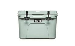 YETI Tundra 35 -Alfa Grill Shop 200181 Sagebrush Tundra 35 Front 1680x1024 1