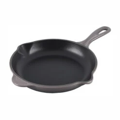Le Creuset Traditional Skillet - 9" -Alfa Grill Shop L2024 237F