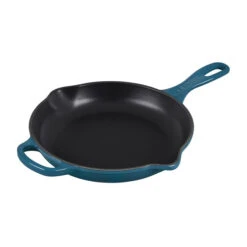 Le Creuset Signature Skillet - 9" -Alfa Grill Shop RS11863 LS2024 237D