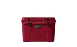 YETI Tundra 35 -Alfa Grill Shop Tundra 35 Harvest Red front 3354 Layers F 1680x1024 cc749dea 992d 4c0d 8d02 ed4467bad583